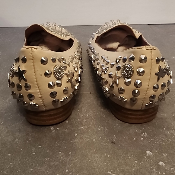 Jeffrey Campbell Ibiza Last Handmade Spiked/ Studded Flats in Cream. 8 1/2 - Picture 8 of 13